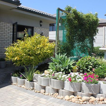 Traveller'S Rest, Reebok Bed & Breakfast Mossel Bay Bagian luar foto