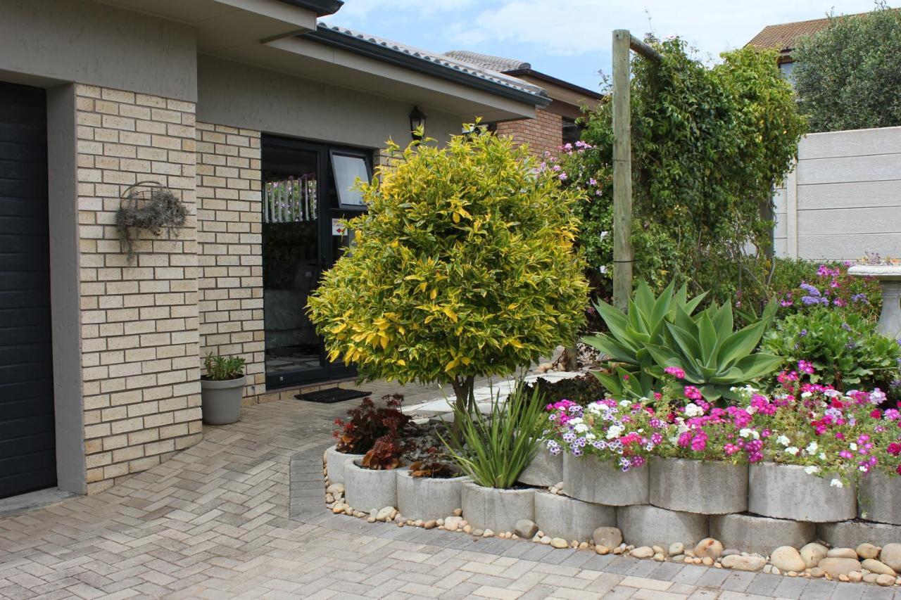 Traveller'S Rest, Reebok Bed & Breakfast Mossel Bay Bagian luar foto