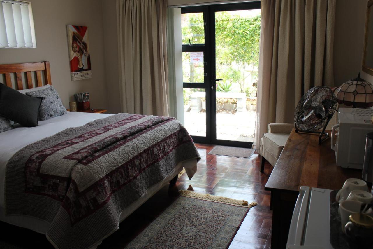 Traveller'S Rest, Reebok Bed & Breakfast Mossel Bay Bagian luar foto